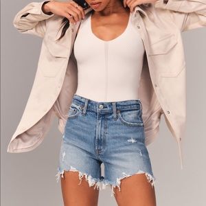 Abercrombie & Fitch High Rise 4 Inch Mom Shorts